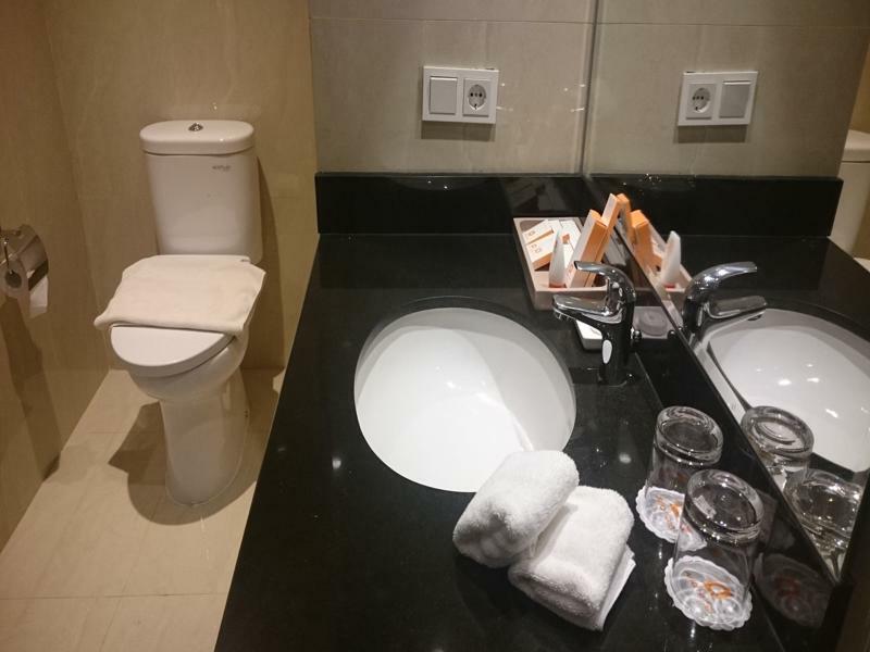 Aria Centra Hotel